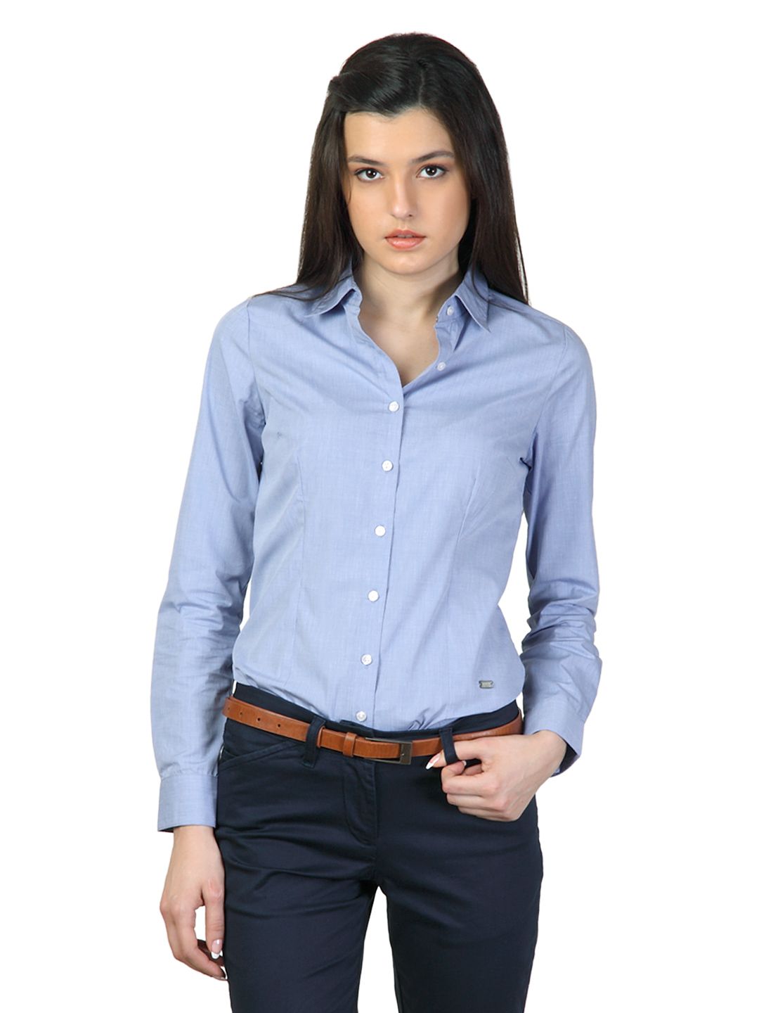 ArrowWomanBlueShirt-01d8126e3480cacf42986ed674b110cd