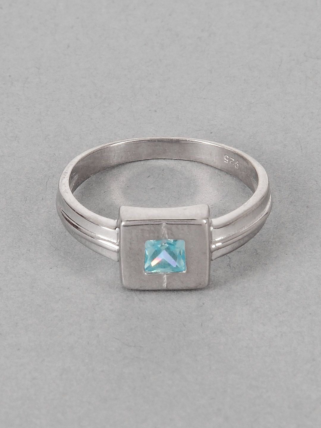 LenciaSterlingSilverRing-df504c8fb82717a668917547ca4d87ec