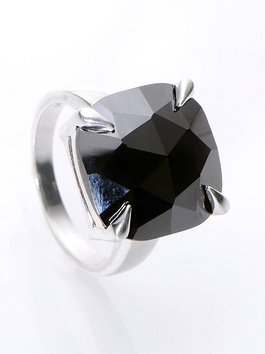 LenciaSterlingSilverRing-de1d8631bc0c6f45d5a1c948ec30a33c