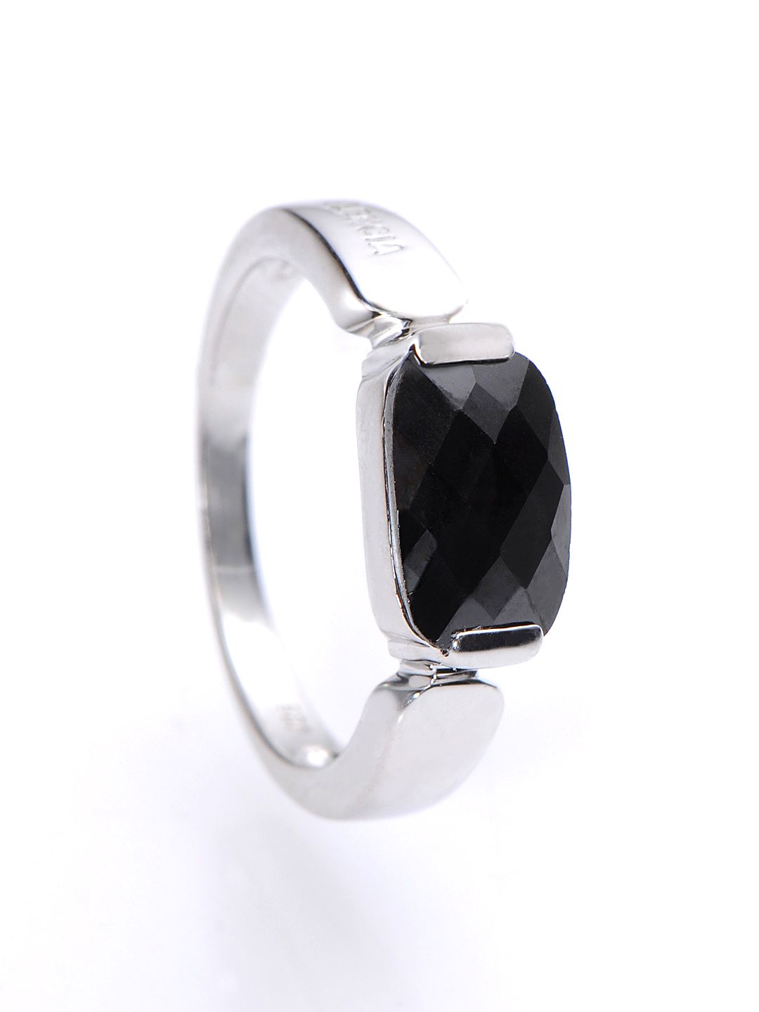 LenciaSterlingSilverRing-13c5d7a195f4cfcfa989e5b27de4b512